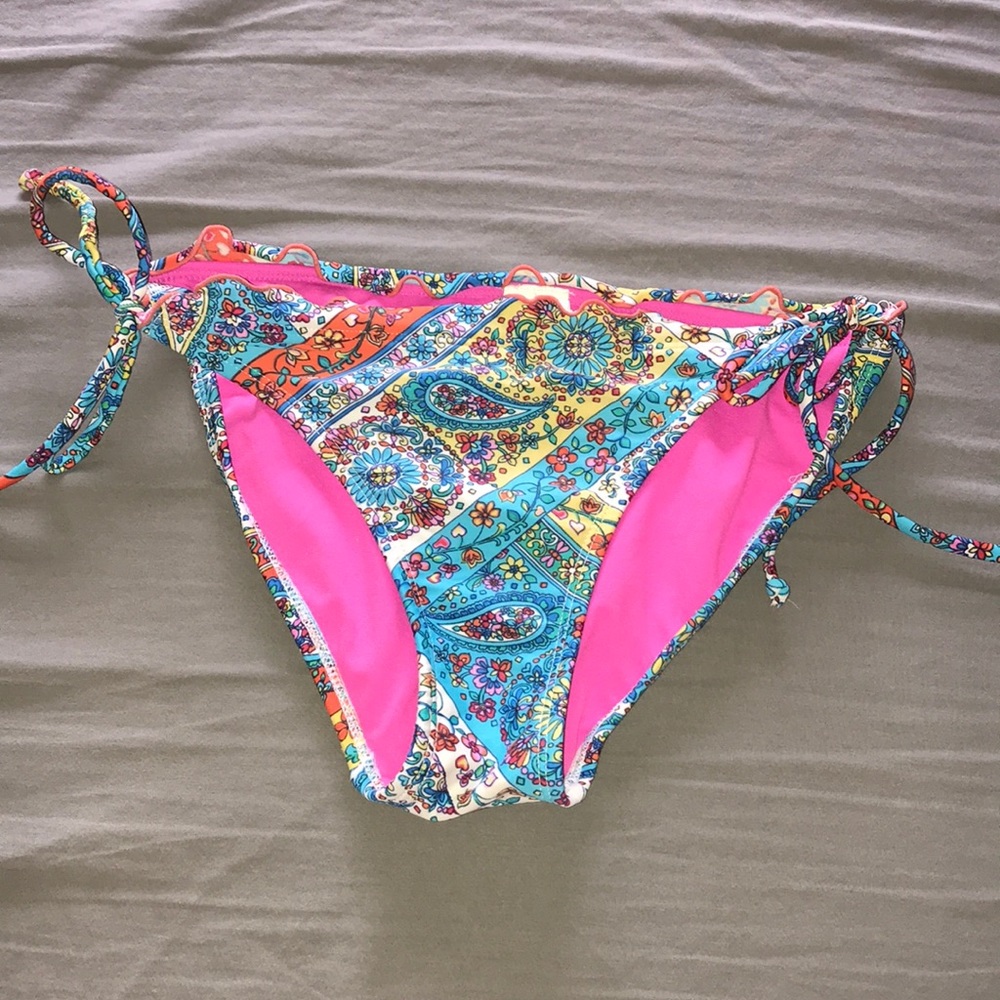 Bikini bottoms